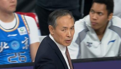 MK体育官方入口-太硬了！让了5个人依旧赢了球，难怪人家喊出夺冠，强人独砍23分